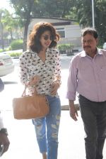 Priyanka Chopra snapped at Mumbai Airport on 2nd May 2015